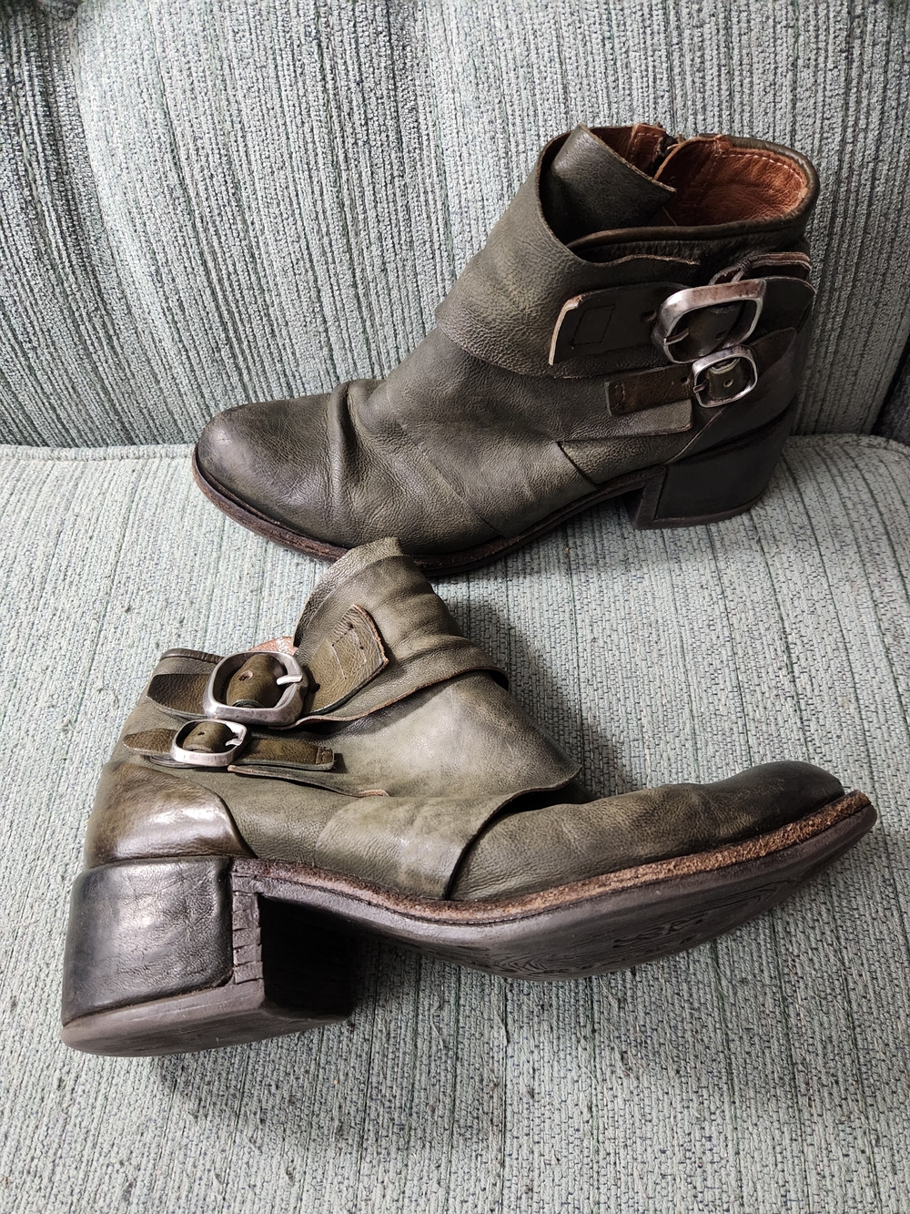 🍉AS98 41 Olin, Olive Green Leather Ankle Boots.